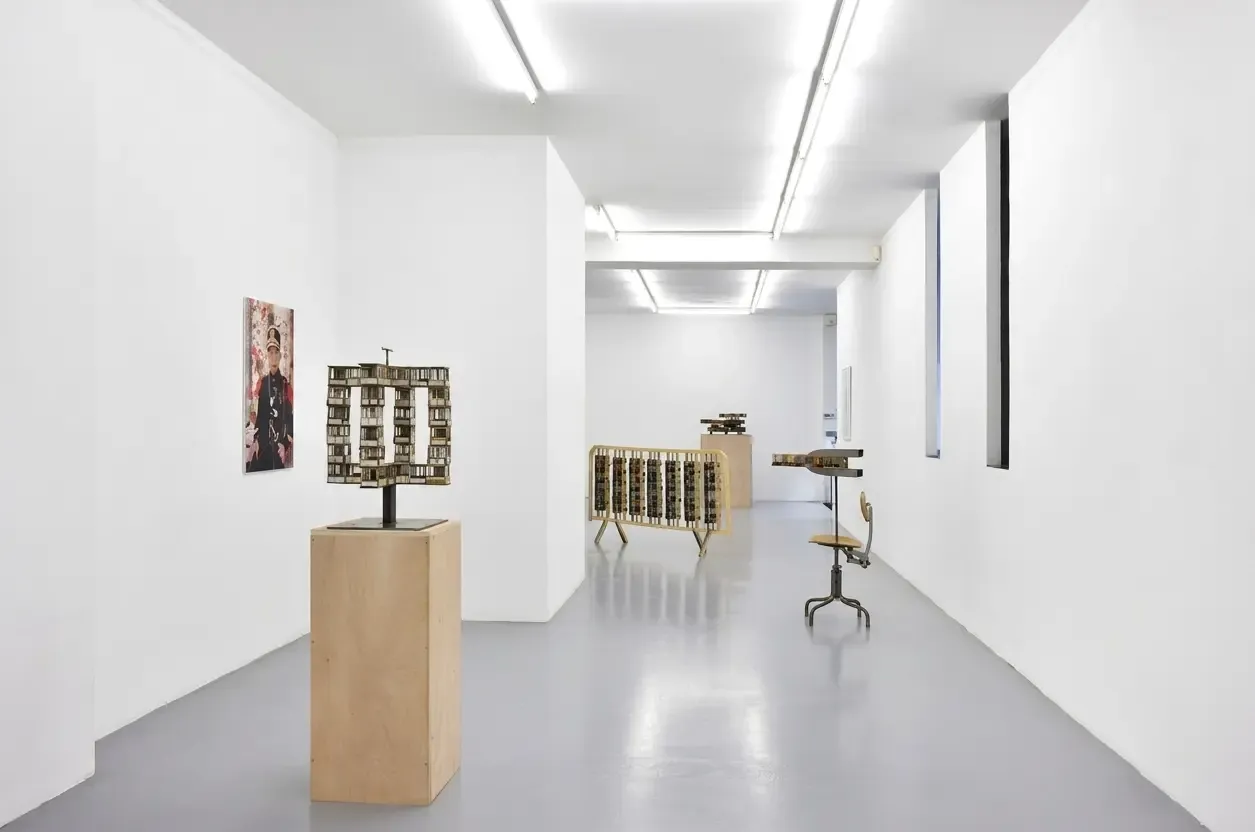 Révolutions Populaires exhibition by Harald Fernagu at Galerie Polaris